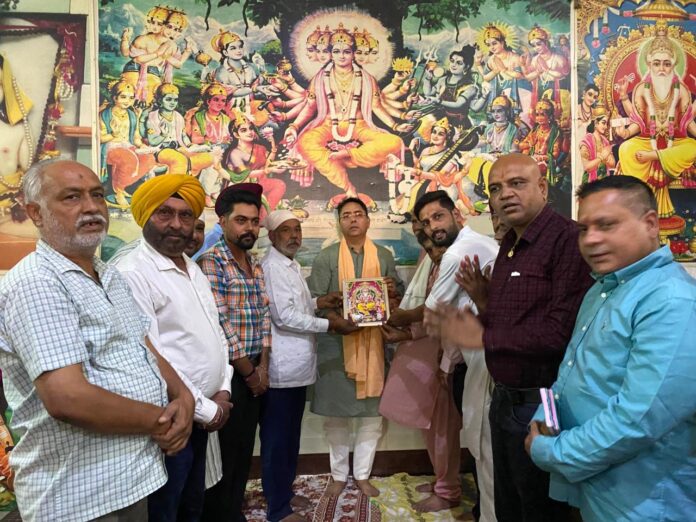 f8eef593-b5ab-480b-ac6c-3fc4d76b1fcc