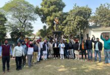 ਭਾਰਤੀਯ ਅੰਬੇਡਕਰ ਮਿਸ਼ਨ,ਨੇ ਮਨਾਇਆ ਸਵਿਧਾਨ ਦਿਵਸ, ਡਾ ਅੰਬੇਡਕਰ ਦੀ ਪ੍ਰਤਿਮਾ ਤੇ ਫੁੱਲਾਂ ਦੀ ਵਰਖਾ ਕਰਦਿਆਂ ਕੀਤਾ ਨਮਨ